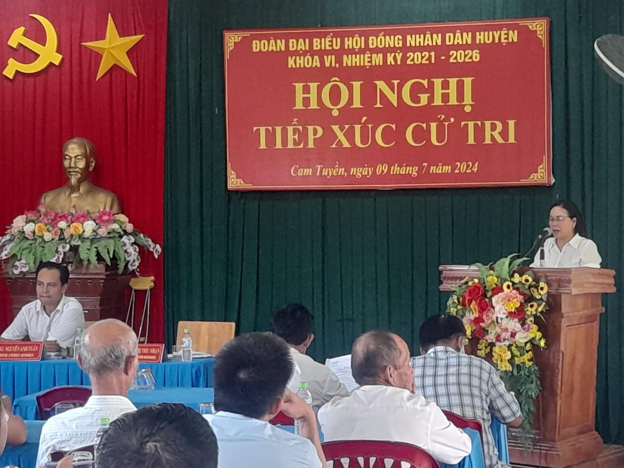 Đoàn Đại biểu HĐND huyện tiếp xúc cử tri trước kỳ họp lần thứ VI tại địa bàn xã Cam Tuyền